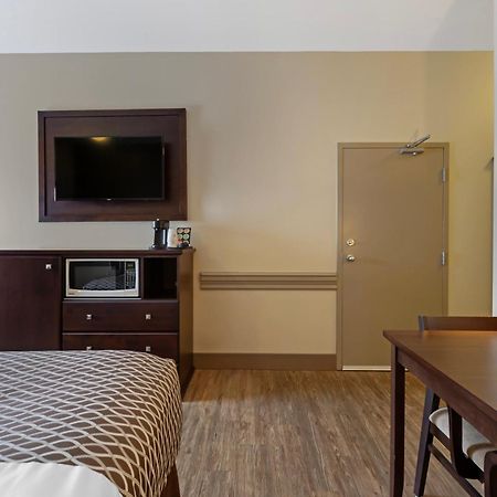 Best Western High Road Inn Едсън Екстериор снимка