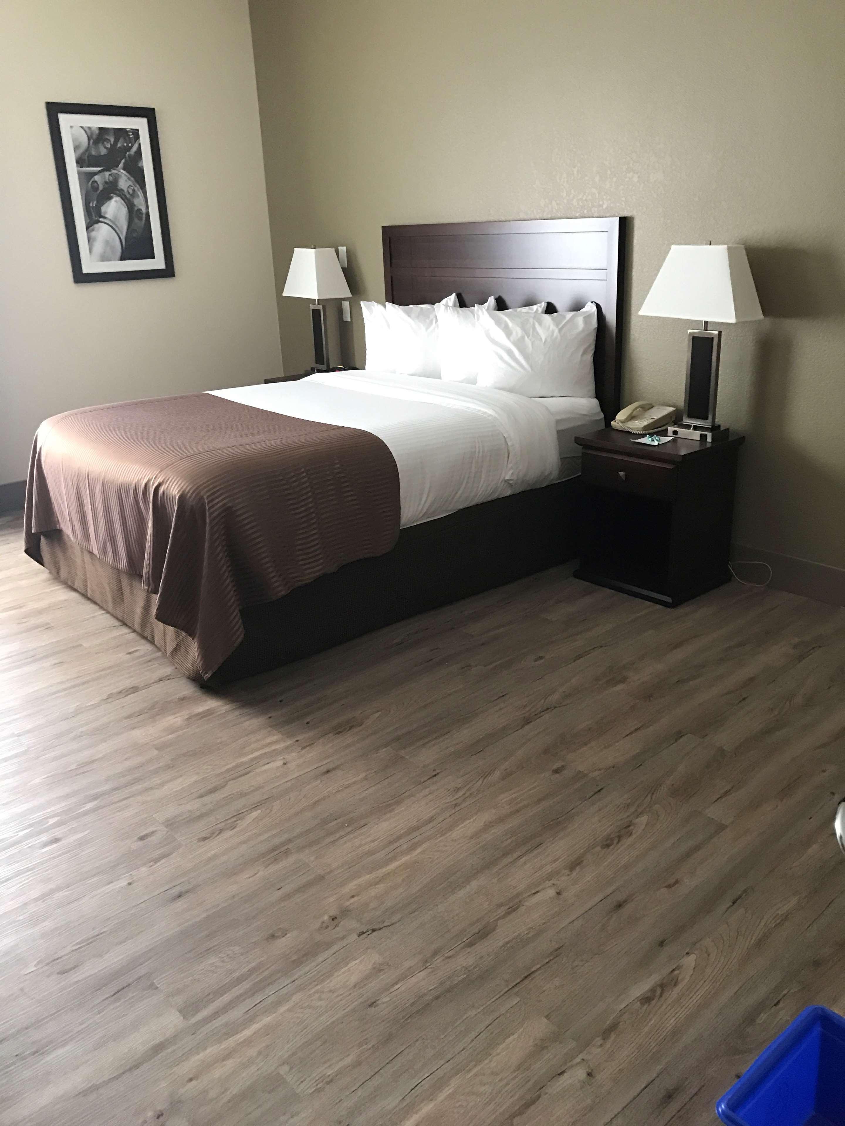 Best Western High Road Inn Едсън Екстериор снимка