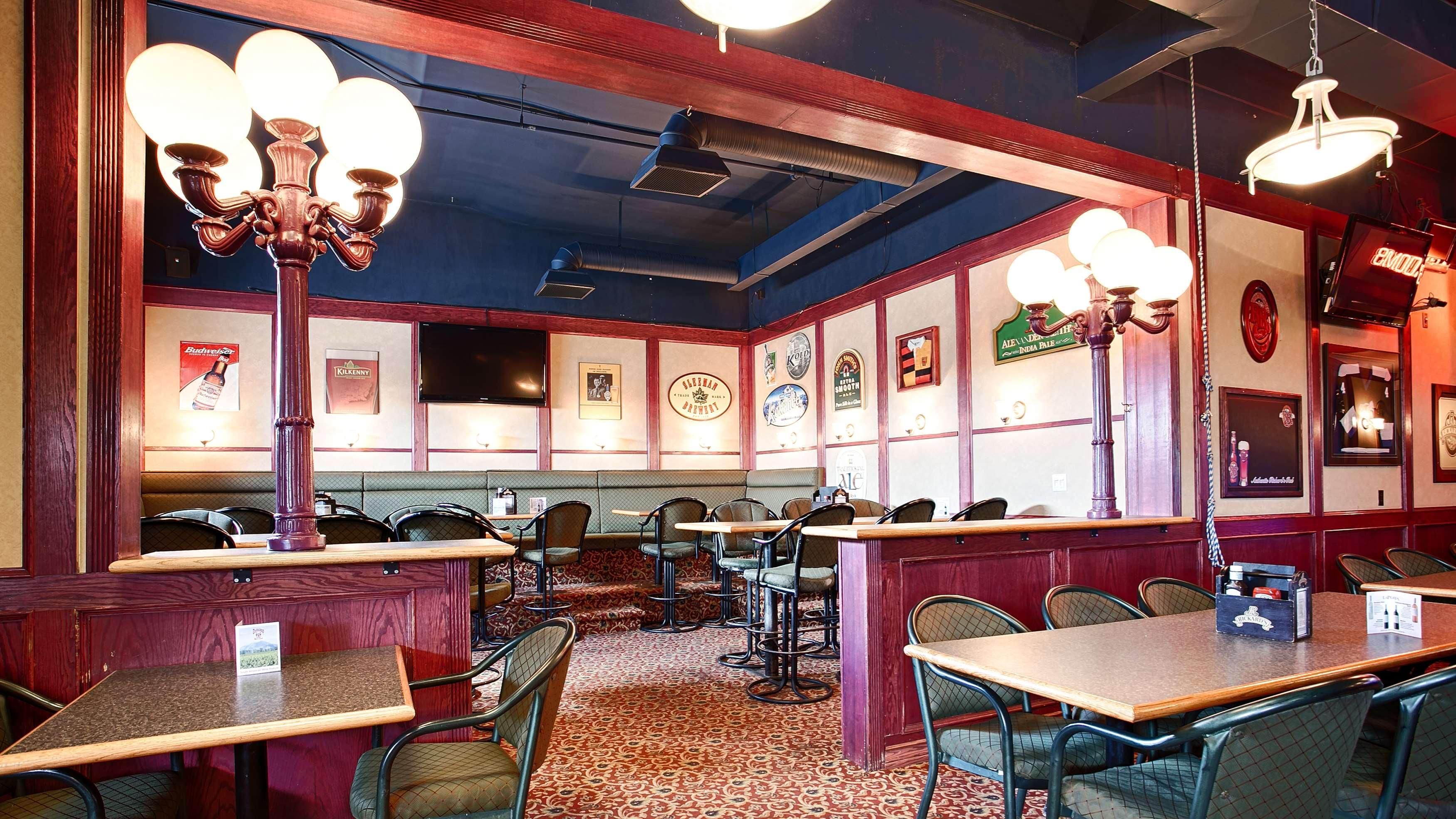 Best Western High Road Inn Едсън Екстериор снимка