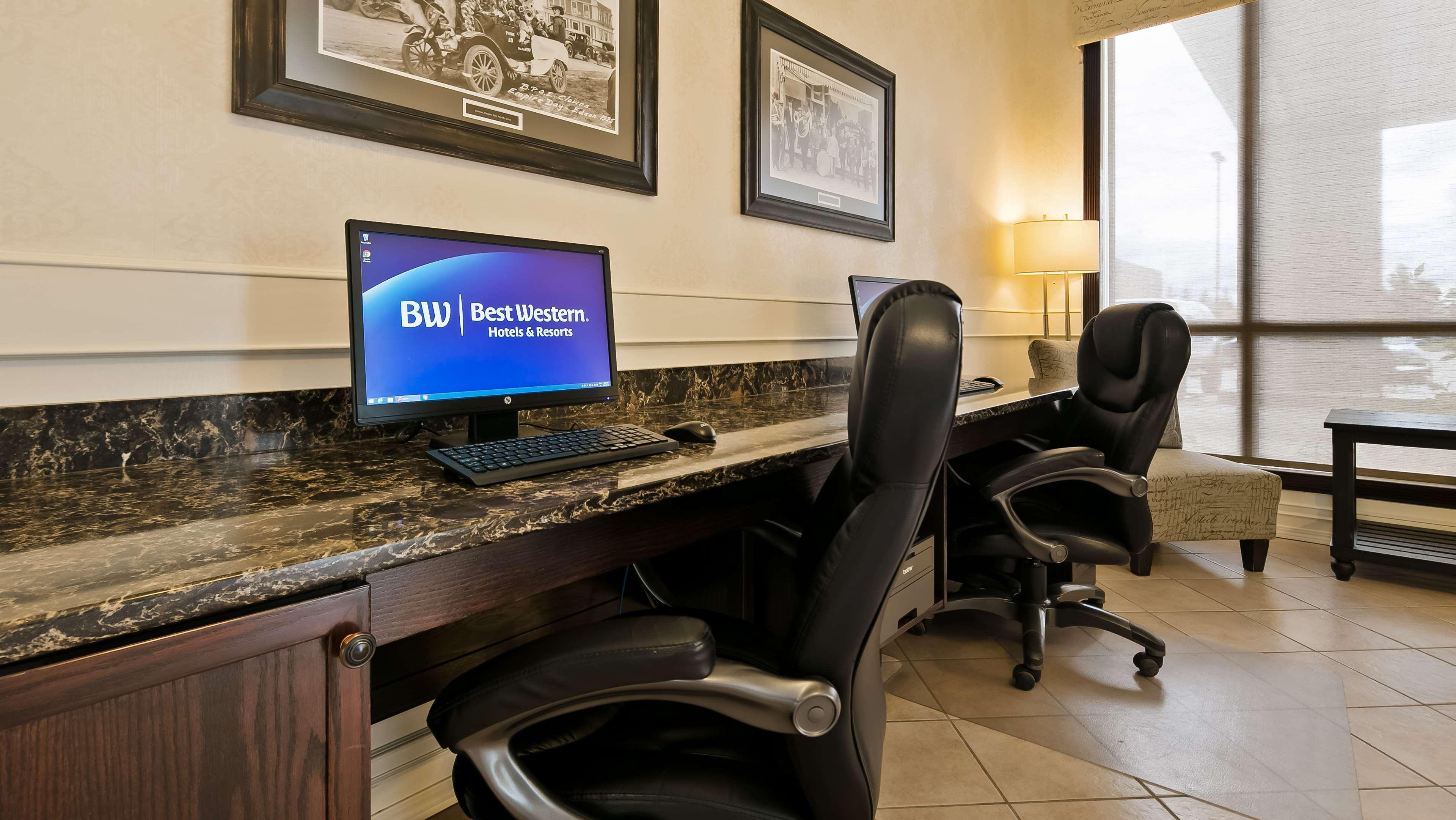 Best Western High Road Inn Едсън Екстериор снимка