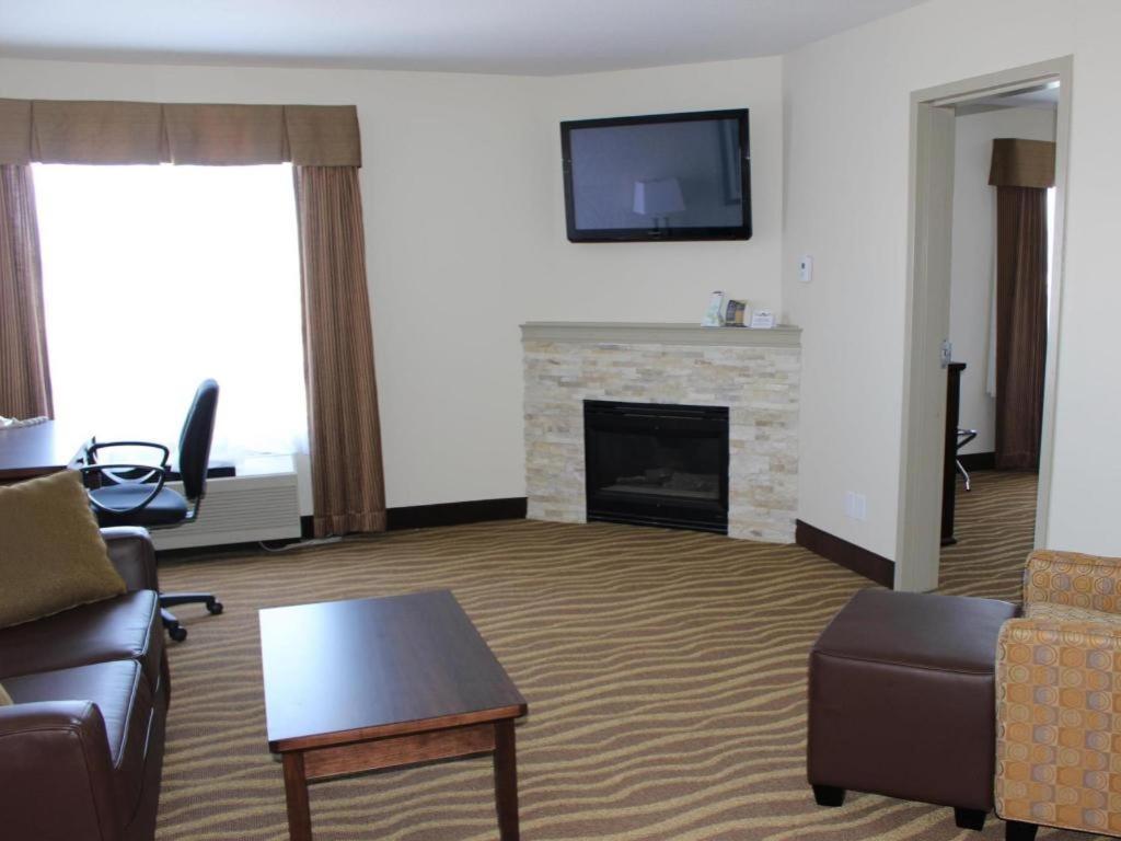 Best Western High Road Inn Едсън Екстериор снимка