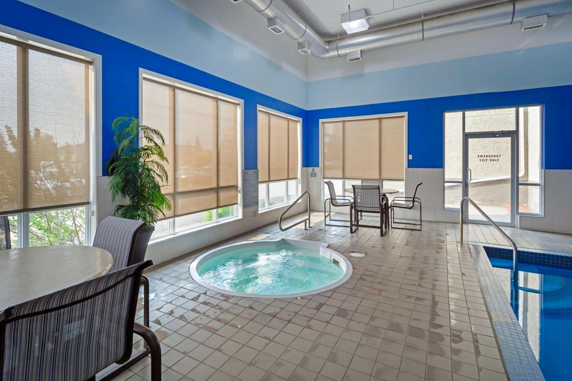 Best Western High Road Inn Едсън Екстериор снимка