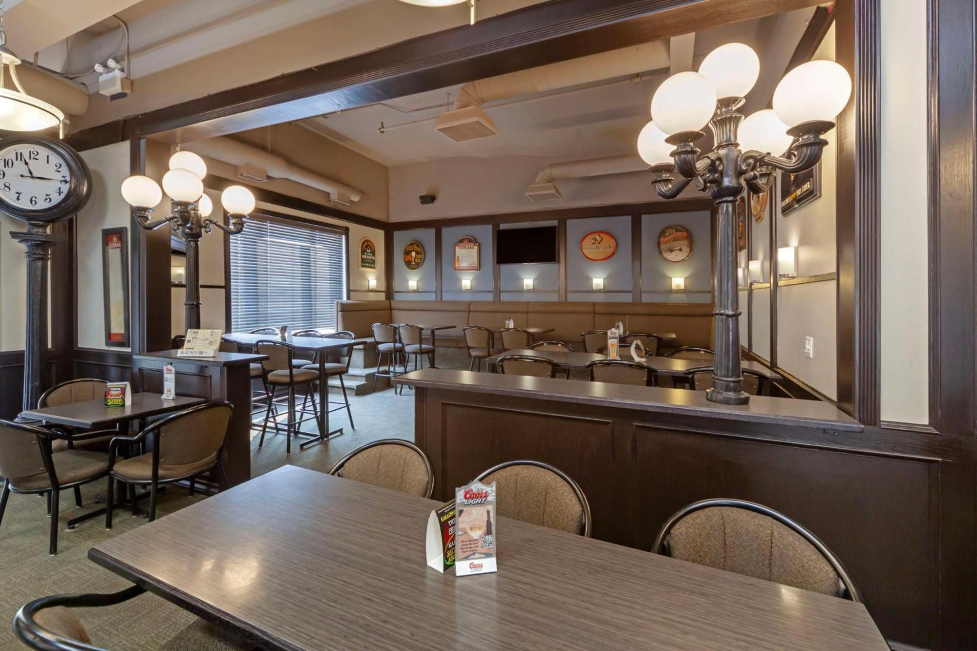 Best Western High Road Inn Едсън Екстериор снимка