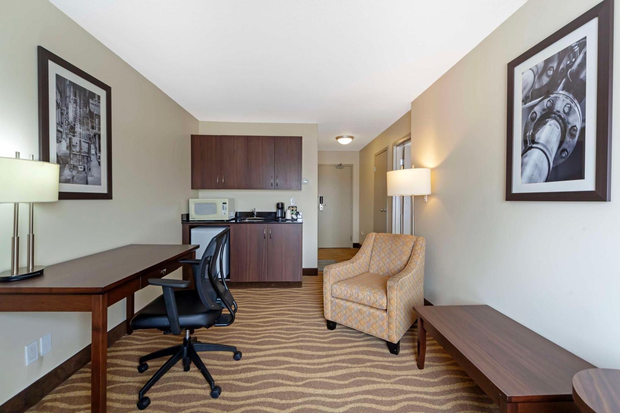Best Western High Road Inn Едсън Екстериор снимка