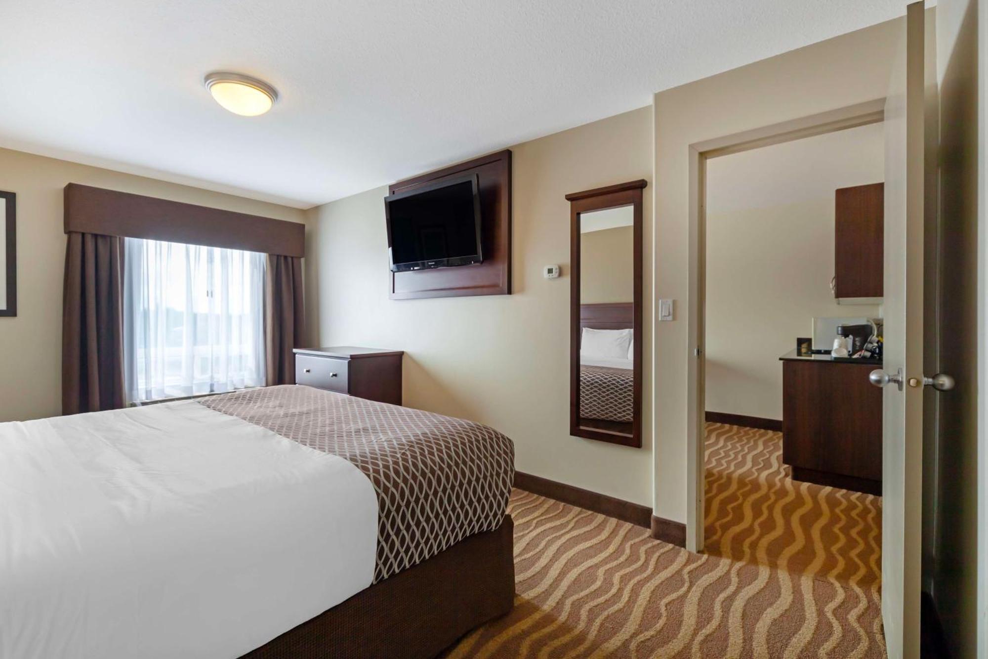 Best Western High Road Inn Едсън Екстериор снимка